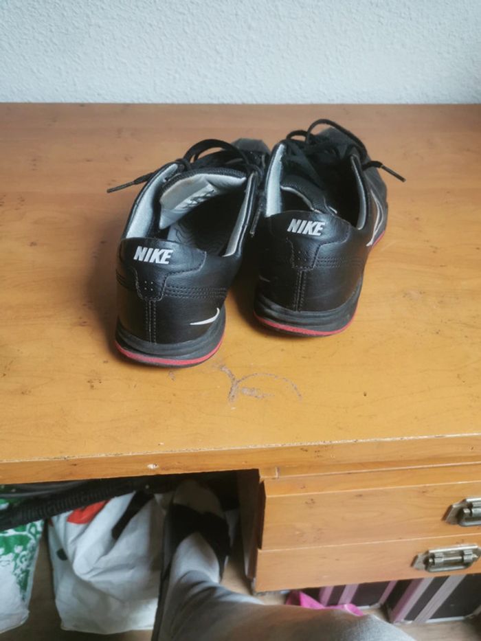 Chaussures nike - photo numéro 3