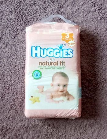 Paquet de 60 couches Huggies 4 à 9 kg