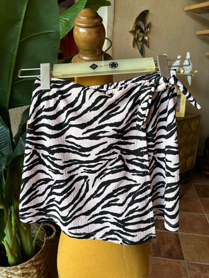 Zara neuf jupe short taille 13 14 ans