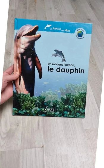 Livre Le dauphin