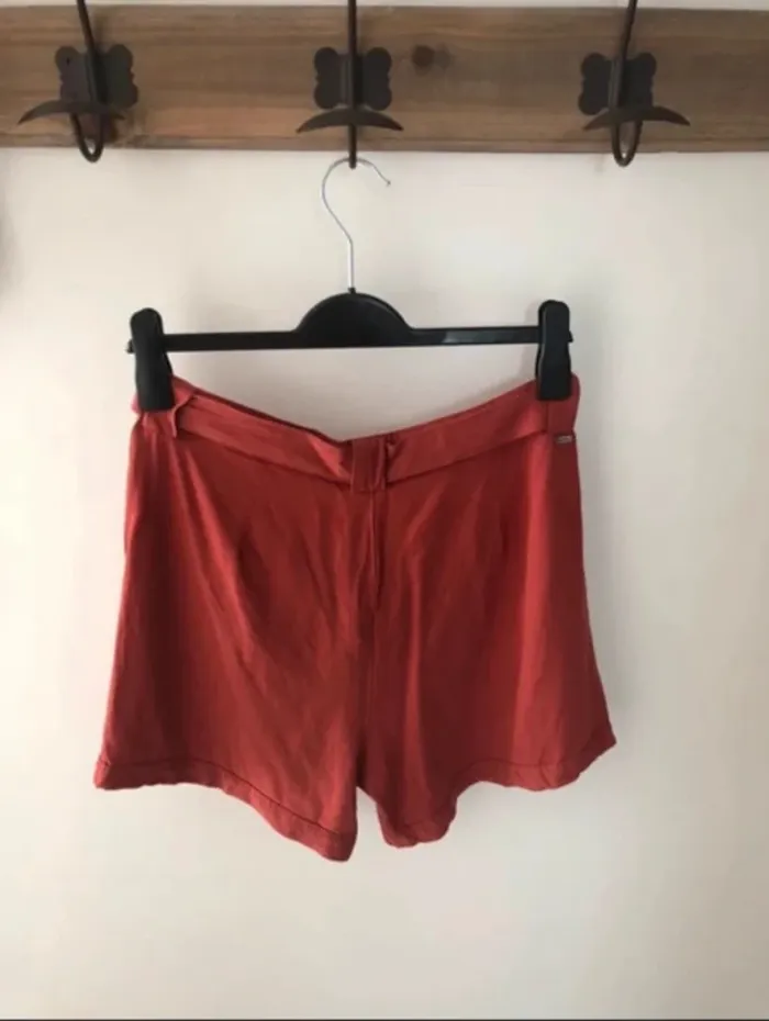 Short fluide Taille 38 Sunvalley - photo numéro 3