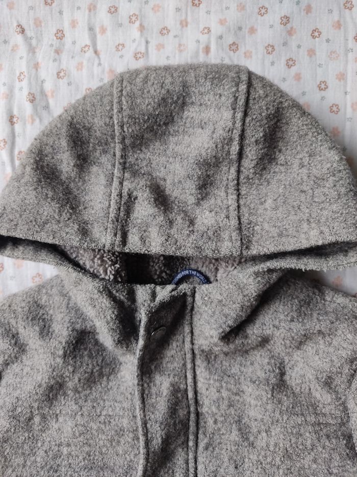 Manteau laine bouillie gris Okaïdi - Taille 6 ans - Très bon état - photo numéro 4
