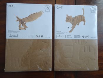 Lot de 2 puzzles cartonnés 3D Neufs et emballés