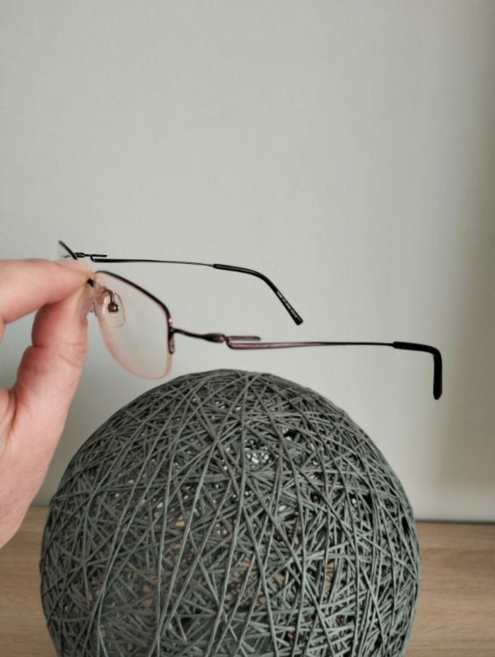 Monture de lunettes ultra légère.