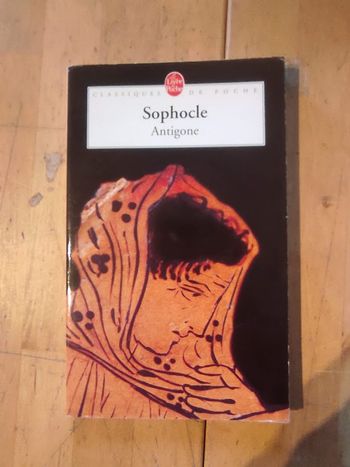 Antigone Sophocle Livre de Poche 2005