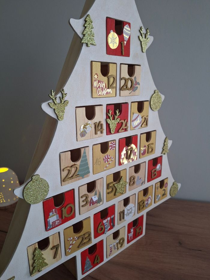 Calendrier de l’avent en bois forme sapin – fait main - photo numéro 8