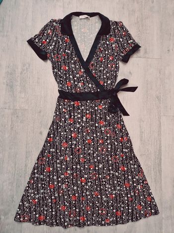 Robe portefeuille neuve promod XS noire blanche grise et rouge