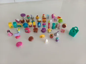 Shopkins figurines