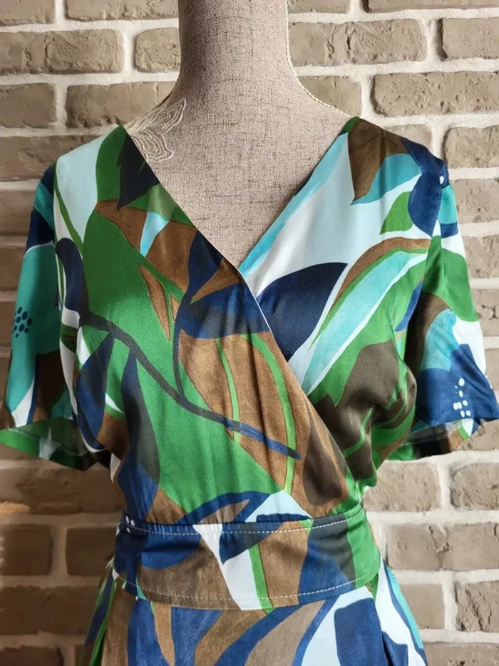 Magnifique robe satinée neuve Marie Méro - photo numéro 2