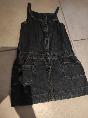 Robe en jean à fines bretelles 6 ans