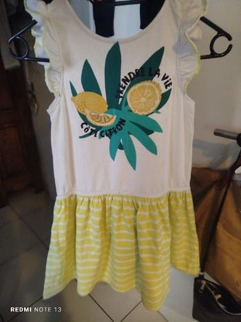 #kytie8ansfille. Robe sans manche taille 8 ans