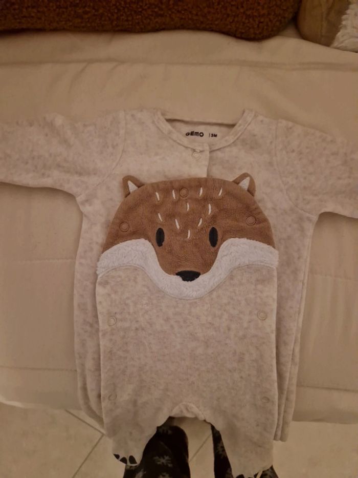 Lot 2 pyjamas mixtes comme neuf - photo numéro 4