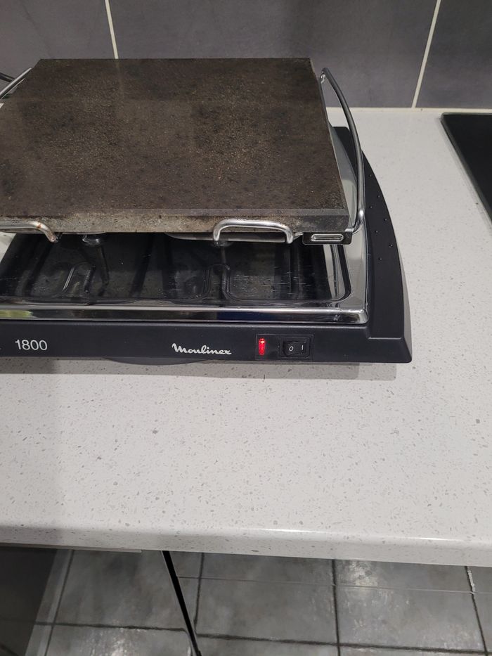 Appareil à raclette. - photo numéro 4