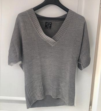 Pull manche courte gris taille 2 cache cache