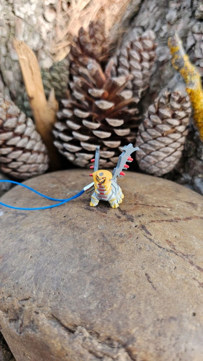 Super petite figurine Pokemon Nintendo Giratina porte clé