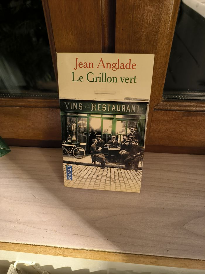 livre Le Grillon Vert - Anglade Jean en tres bon etat ref EC