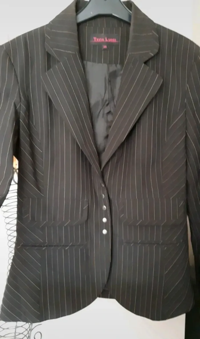 Veste tailleur cintrée taille 36 - photo numéro 6