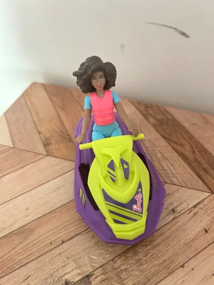 Lot de jouet reine des neiges et Barbie - photo numéro 2