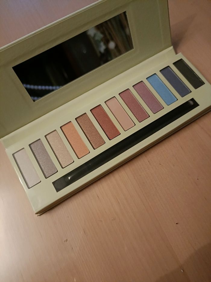 LOT DE DEUX PALETTES + UN BLUSH RESERVE NATURELLE - photo numéro 2