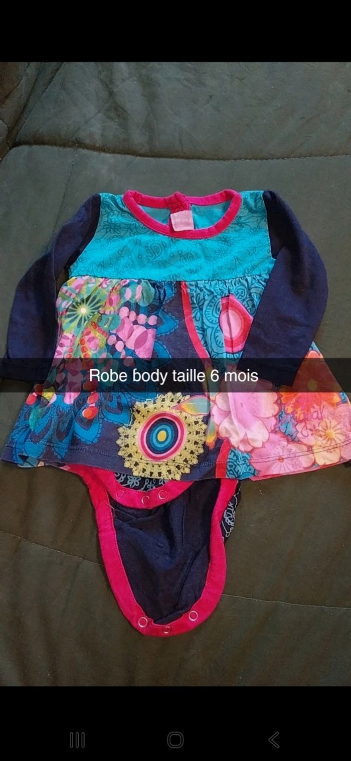 Lot 2 robes - photo numéro 2