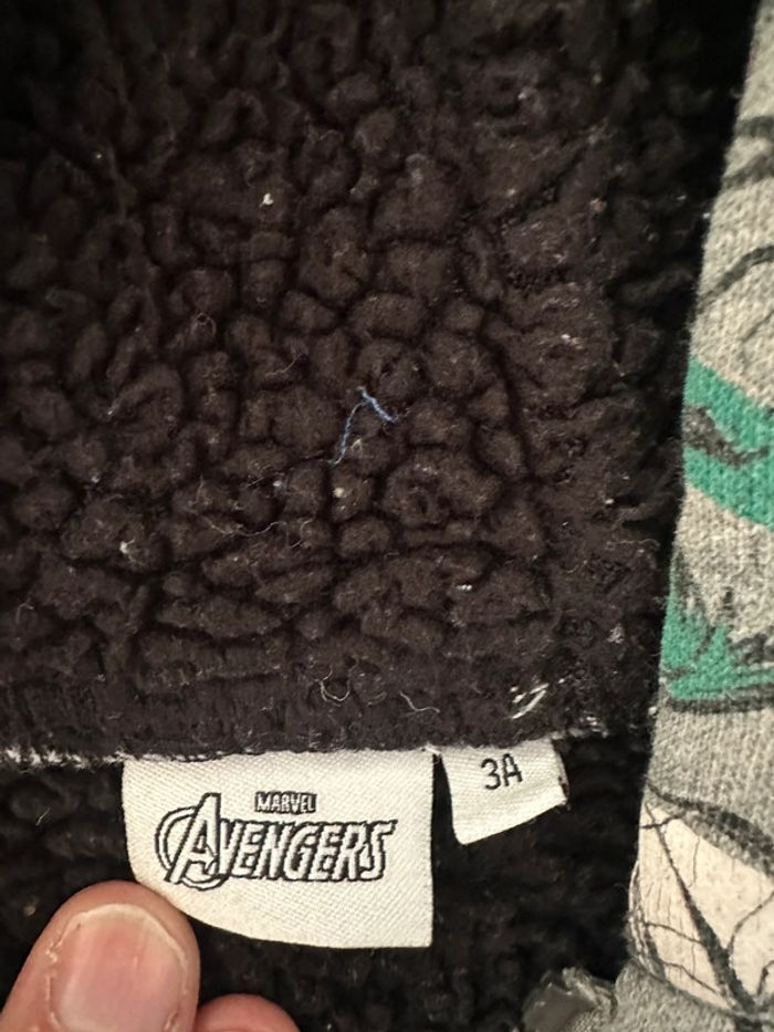 Veste grise à zip Marvel avengers - photo numéro 4