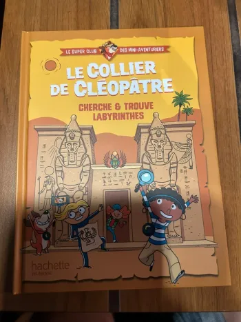 Livre le collier de cleopatre collection le super club des mini-aventuriers hachette jeunesse
