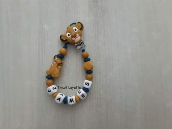 Attache tétine simba