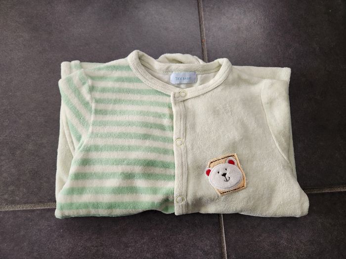 Pyjama velours taille 12 mois - photo numéro 3