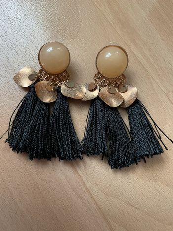 Boucles d’oreilles pompons