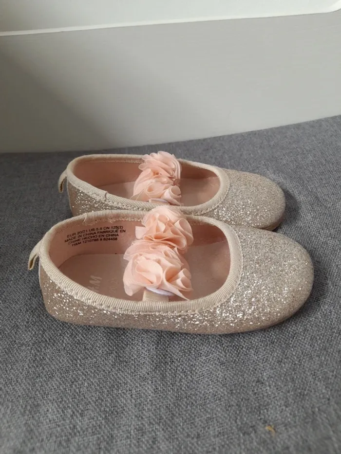 Ballerines fille H&M Pointure 20/21 - photo numéro 2