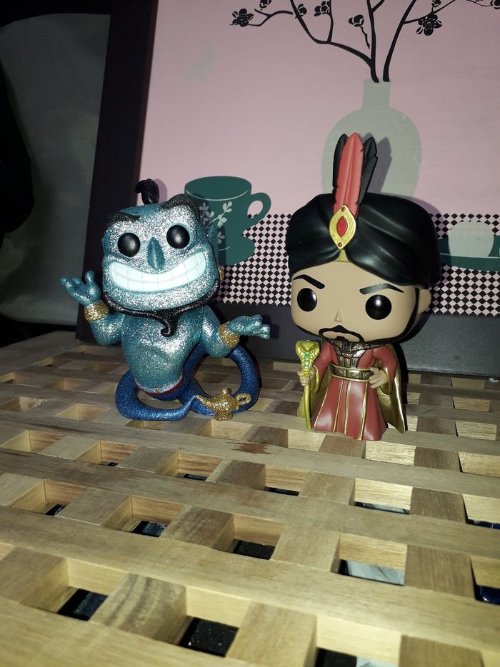 Lot de 2 Funko Pop Disney : Jafar The Royal Vizier #542 , Genie With Lamp Diamond Collection #476
