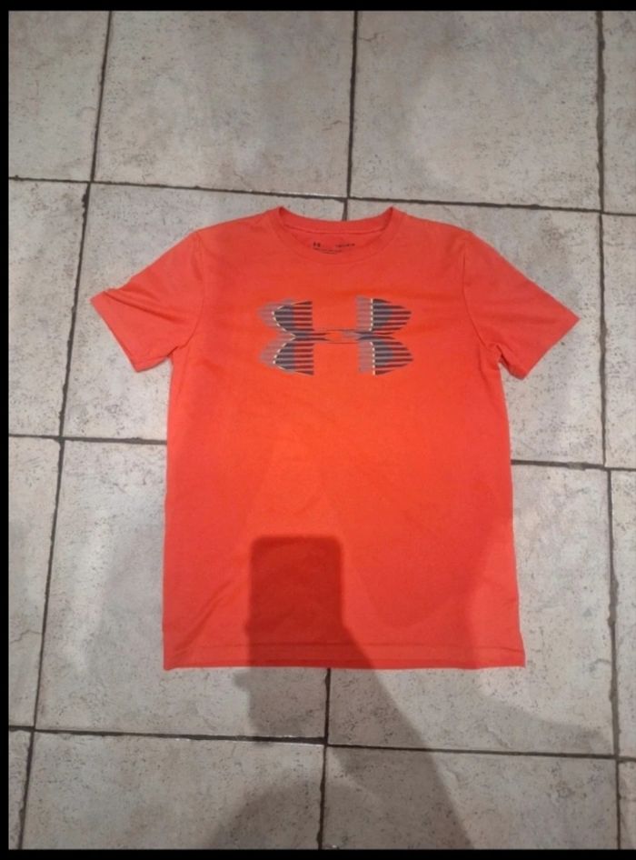 T shirt under armour