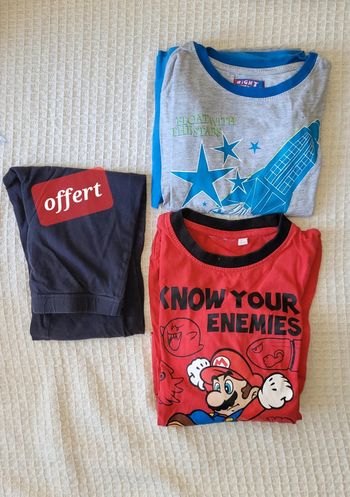 Lot 2 pyjamas et un bas offert 6 ans