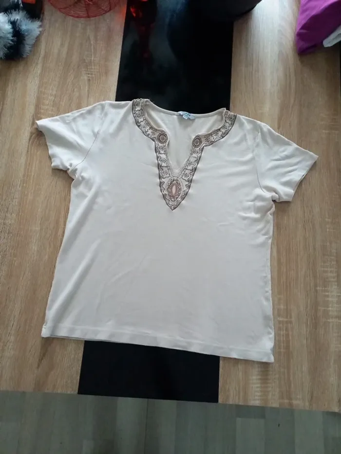 Tee-shirt 46/48 - photo numéro 7