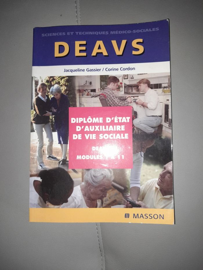 Livre DEAVS