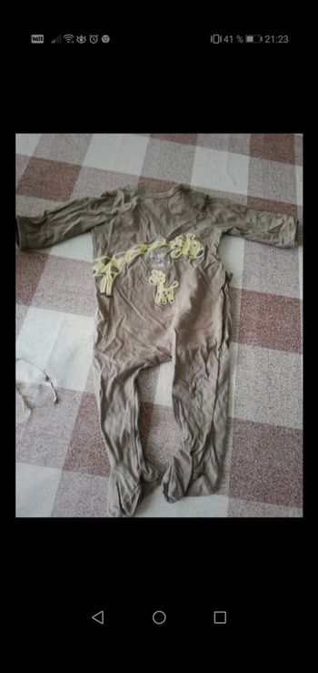 Pijama 12 mois taupe girafes Kiabi