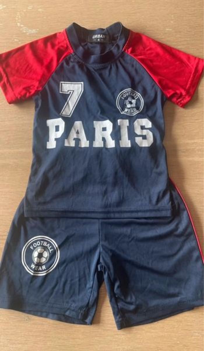 Ensemble short 4 ans