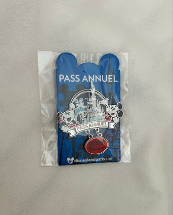 Pin’s Officiel Disneyland Paris Pass Annuel 2019