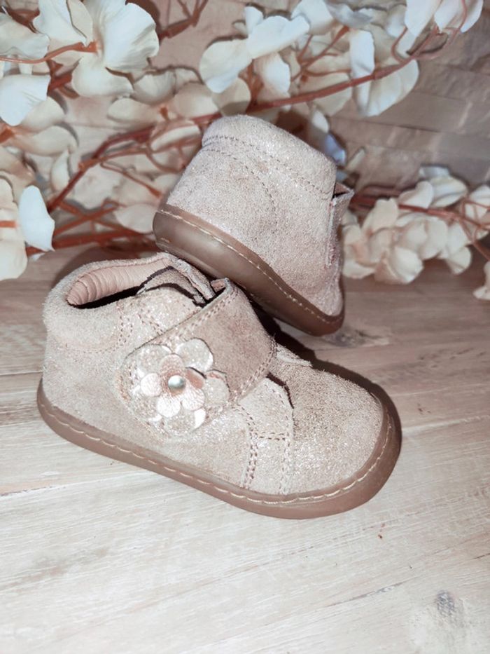 Bottines taille 19 - photo numéro 2