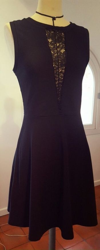 Robe patineuse noire dentelle T38