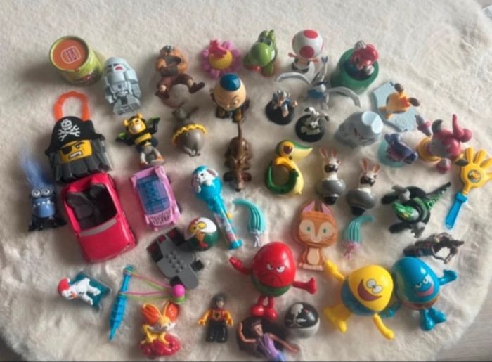 Lot de divers jouets