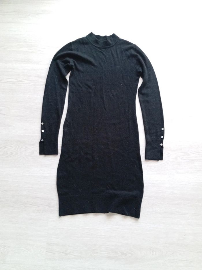 Robe pull noire moulante