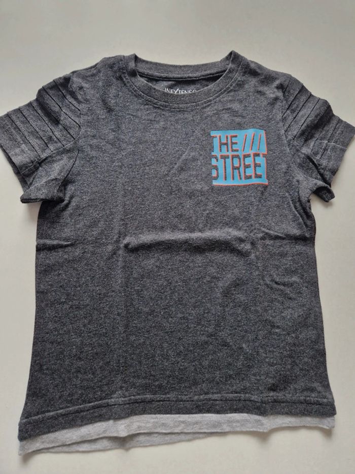 Lot de 2 tee-shirts manches courtes 5 ans - photo numéro 4