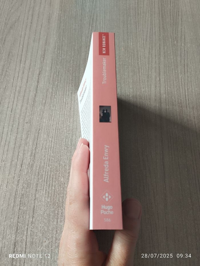 Livre Trouble Maker - photo numéro 3