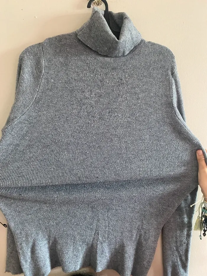 Pull col roulé gris élastique - photo numéro 3