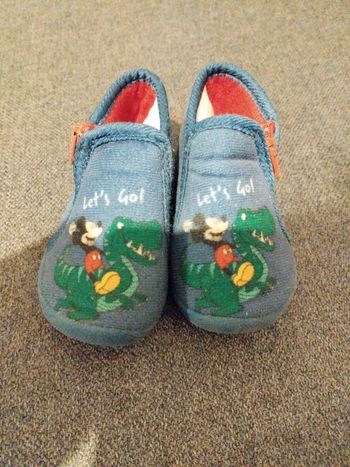 Chaussons taille 19