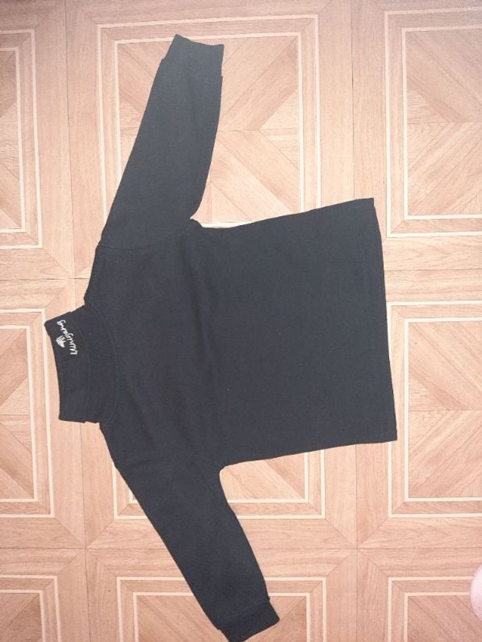 Sous pull noir 26 mois