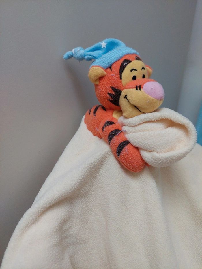 Disney - Doudou plat ecru Tigrou - photo numéro 2