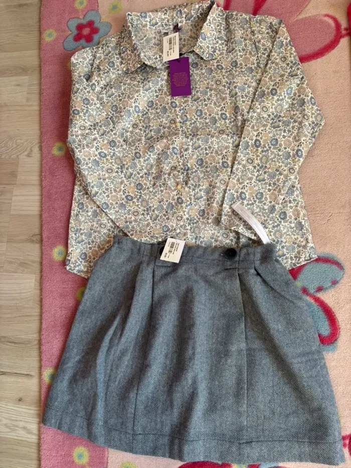 Ensemble neuf Marie Puce 12 ans