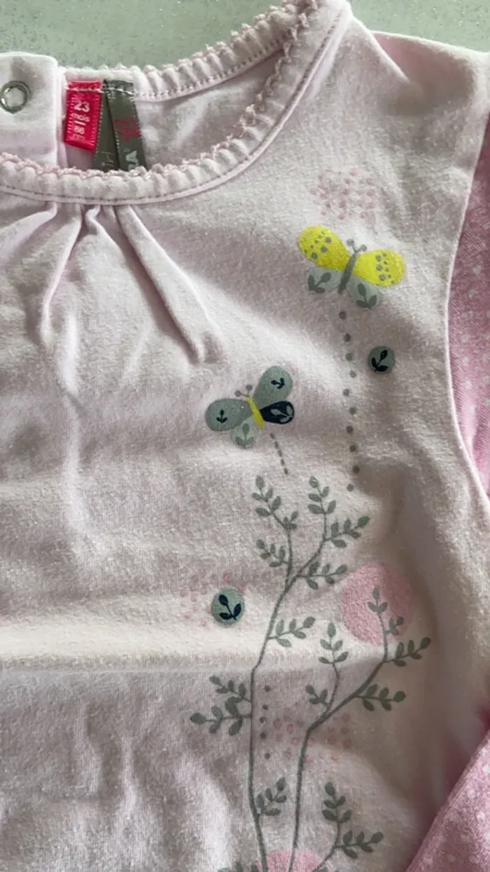 Tee-shirts taille 23 mois - photo numéro 2